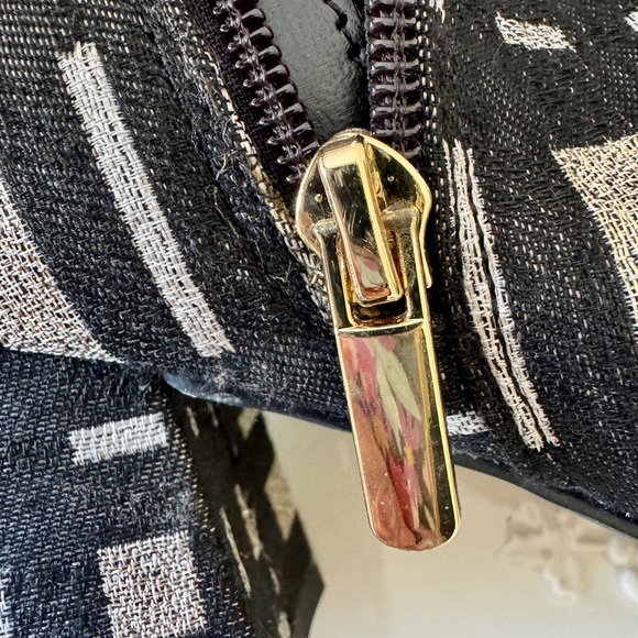 Bleeker and Bond Ankle Boot - Picture 9 of 9